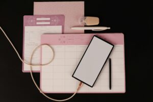 Read more about the article How to Make Money with Digital Products (Step-by-Step for Beginners)